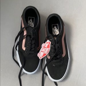 New Vans with Tags 7.5 woman’s
